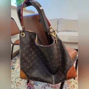 Louis Vuitton Monogram Berri MM